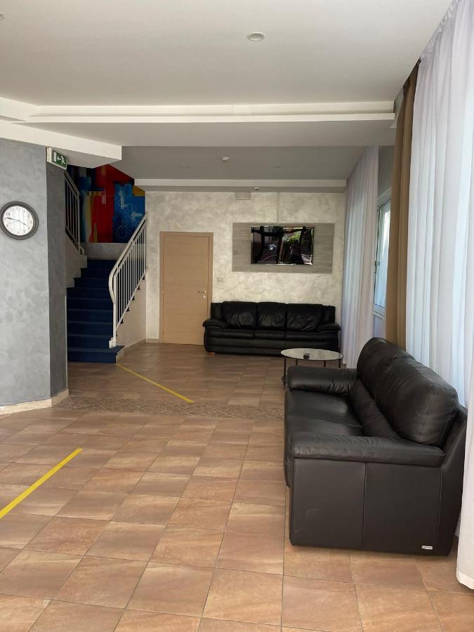 Hotel New Happy Rimini Dış mekan fotoğraf