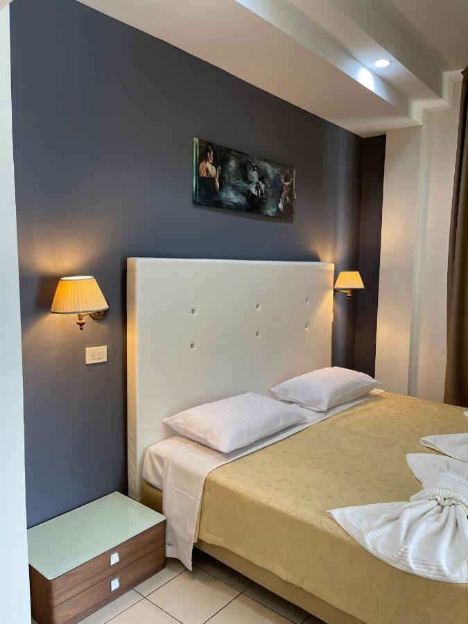 Hotel New Happy Rimini Dış mekan fotoğraf