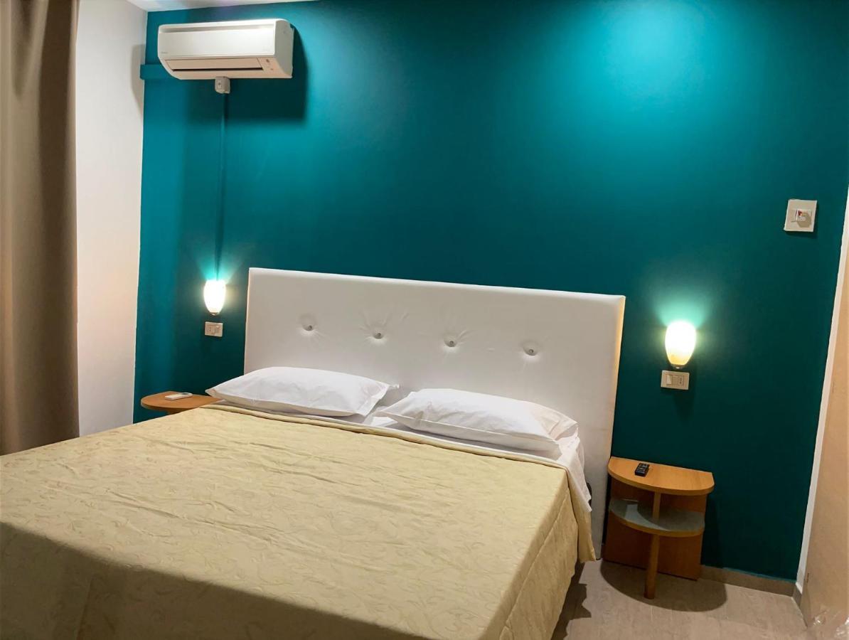 Hotel New Happy Rimini Oda fotoğraf